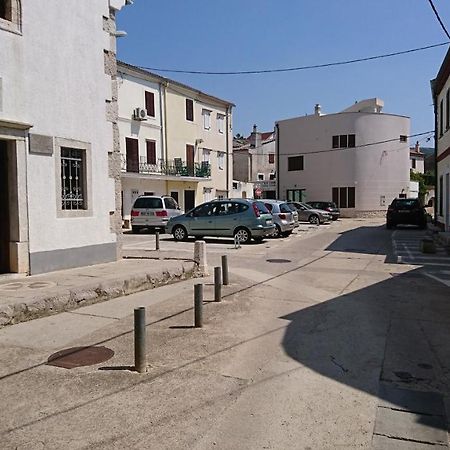 Apartman Dinka Punat Exterior foto